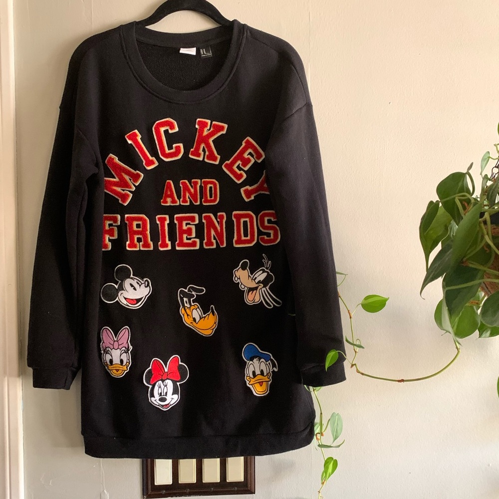 Disney sweater black